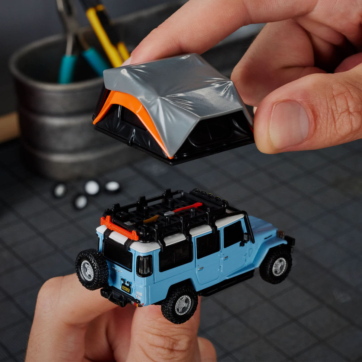Hot Wheels Elite 64 - 1982 Toyota Land Cruiser FJ45 Troopy - Mod Shop - 1/64