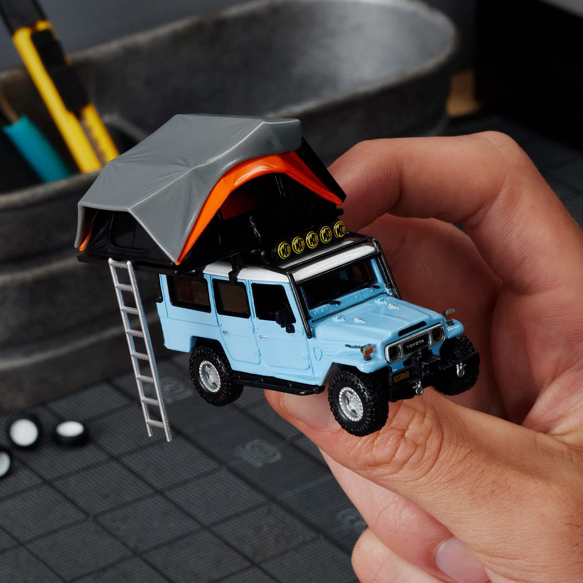 Hot Wheels Elite 64 - 1982 Toyota Land Cruiser FJ45 Troopy - Mod Shop - 1/64